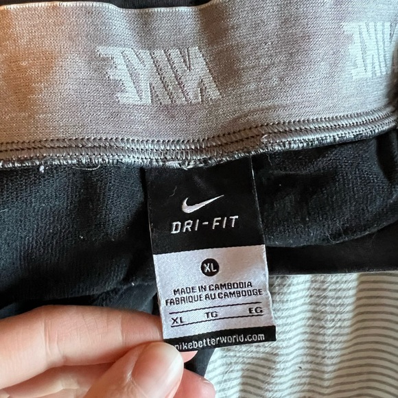 Nike Sweatpants - Picture 2 of 2